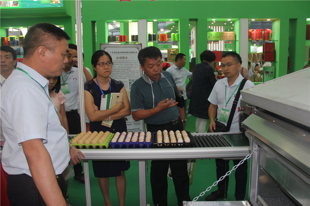 客戶參觀4.jpg 客戶參觀4.jpg
