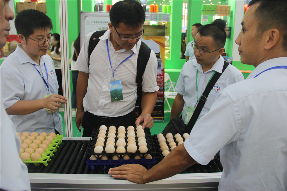 客戶參觀5.jpg 客戶參觀5.jpg