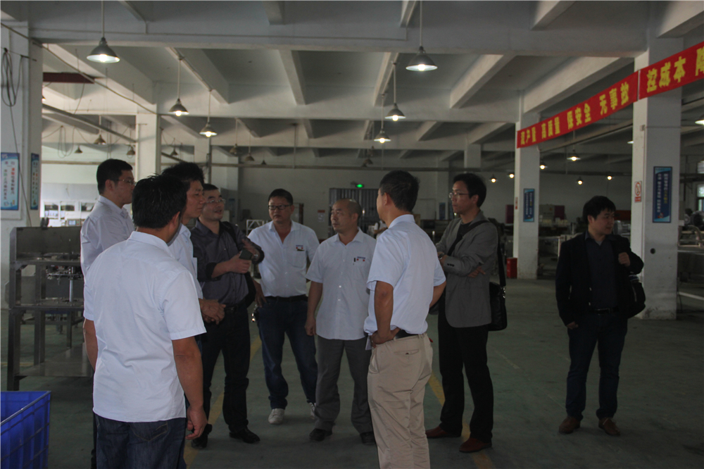 課題樣機(jī)現(xiàn)場(chǎng)交流2.jpg 課題樣機(jī)現(xiàn)場(chǎng)交流2.jpg